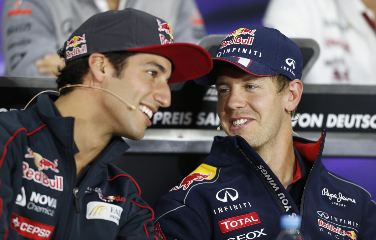 Daniel Ricciardo weighs in on collusion between teams | PlanetF1 : PlanetF1