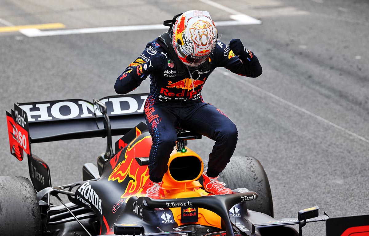 Race Verstappen romps to Monaco win to lead title race