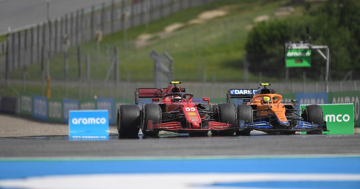 卡洛斯·塞恩斯和兰多·诺里斯在斯特里安大奖赛上。奥地利2021年6月