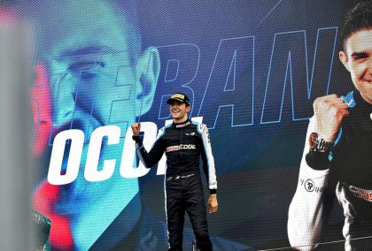 Esteban Ocon庆祝他的匈牙利大奖赛胜利。匈牙线2021年8月2021年。