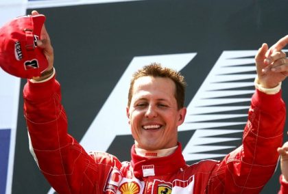 法拉利车手迈克尔·舒马赫在赢得法国大奖赛后。2006年7月Magny-Cours。