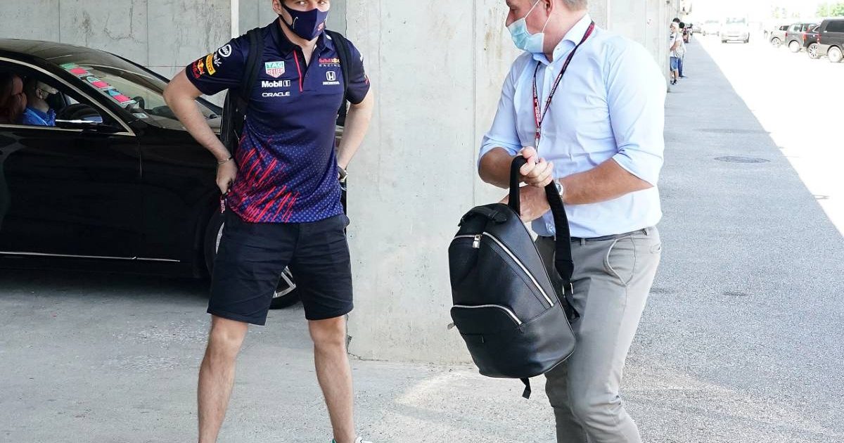 Max和Jos Verstappen在匈牙利大奖赛的停车场。摩纳哥2021年7月。