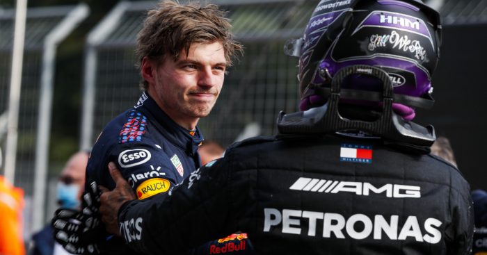Max Verstappen祝贺Lewis Hamilton。意大利2021年4月
