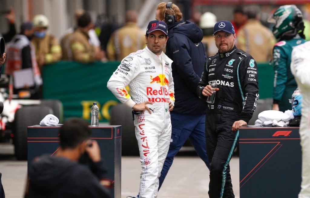 Valtteri Bottas and Sergio Perez in conversation. Turkey October 2021