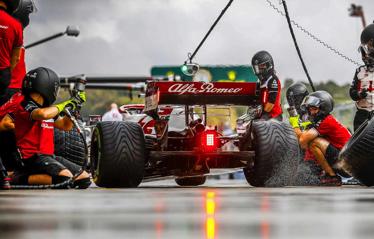 Kimi Raikkonen pit stop. Turkey October 2021