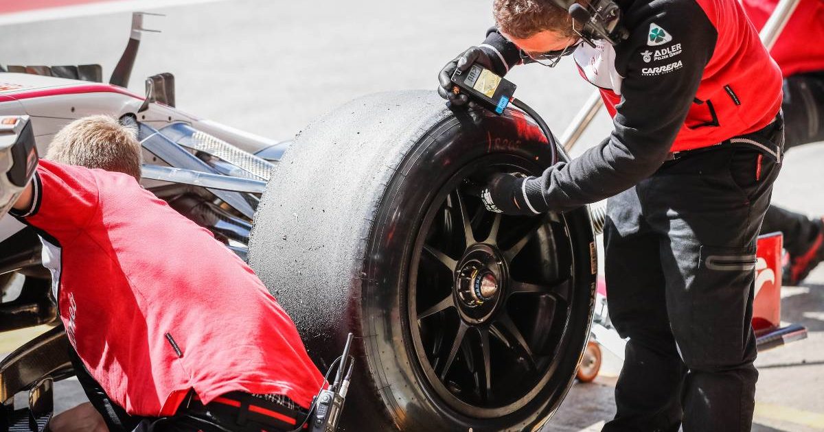 阿尔法·罗密欧正在研究18英寸倍耐力轮胎。西班牙,2021年5月。