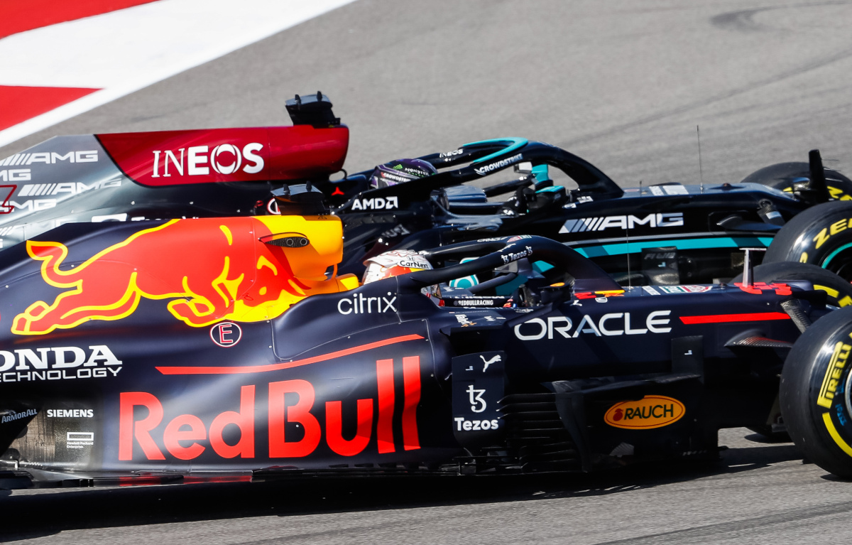 Lewis Hamilton and Max Verstappen wheel-to-wheel. Austin October 2021