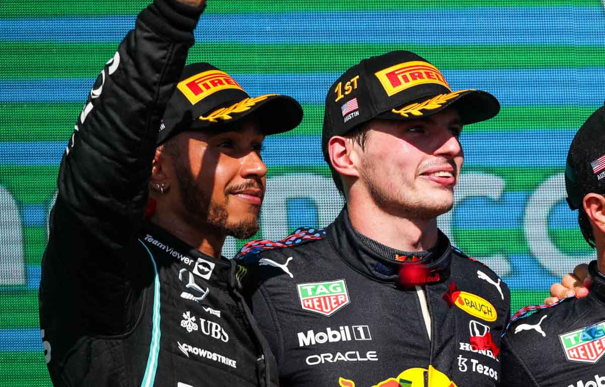 Lewis Hamilton和Max Verstappen。2021年10月USGP领奖台。