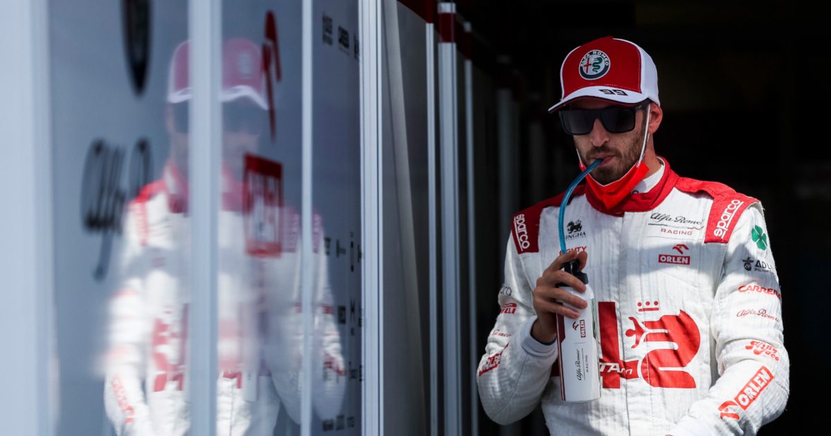 Antonio Giovinazzi drinks bottle. Mexico November 2021