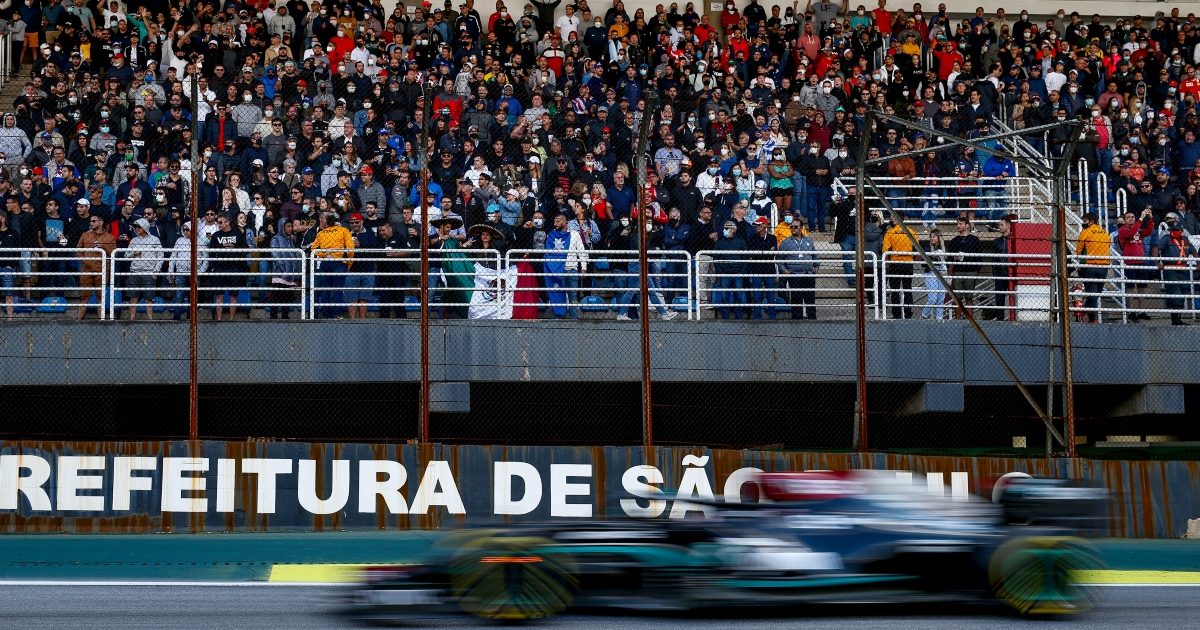 刘易斯·汉密尔顿的奔驰车在英特拉格斯。巴西2021年11月