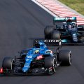 费尔南多·阿隆索（Fernando Alonso）阻止了刘易斯·汉密尔顿（Lewis Hamilton）。匈牙利2021年8月