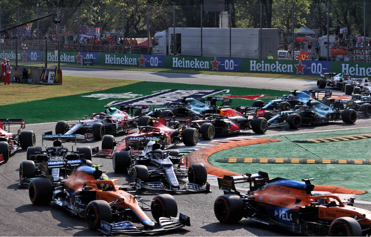 Daniel Ricciardo and Lando Norris at the front during sprint qualifying. Formula 1 Monza September 2021.