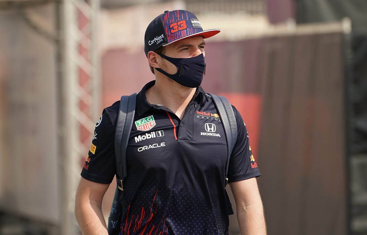 Max Verstappen抵达卡塔尔。2021年11月。