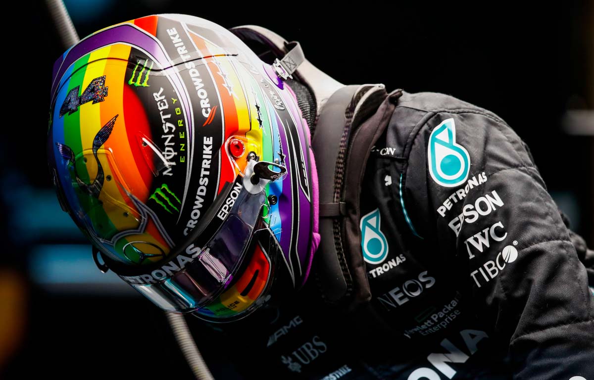 Lewis Hamilton wears his rainbow helmet. Qatar November 2021.