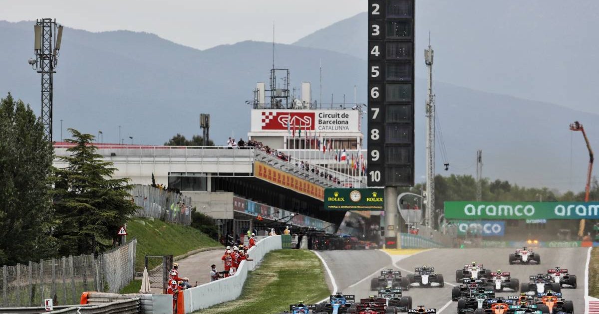 Cars approach the opening braking zone in the Spanish GP. Barcelona May 2021.