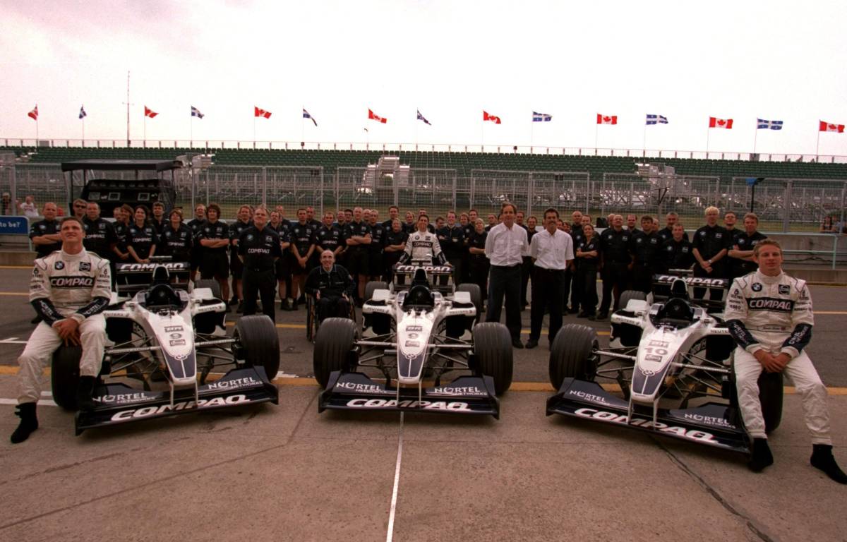 Jenson Button and Sir Frank Williams in a group photo. Canada, June 2000.