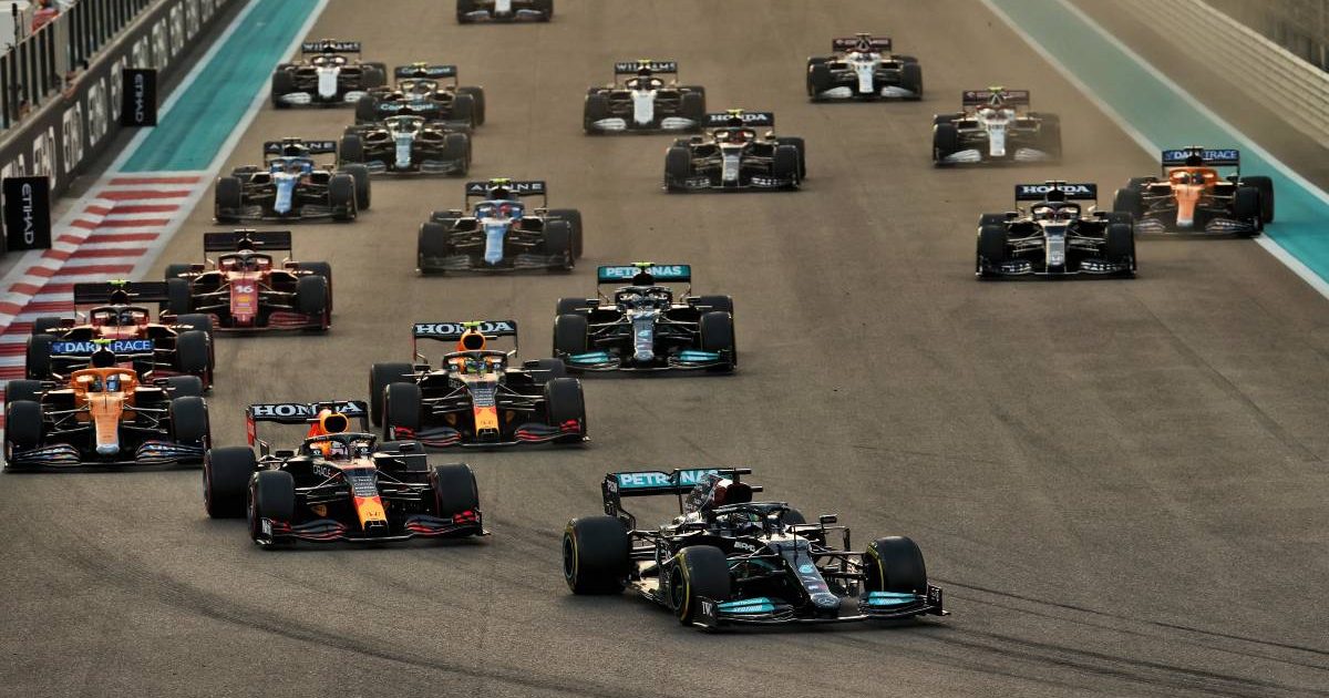 Lewis Hamilton leads in Abu Dhabi. December 2021.