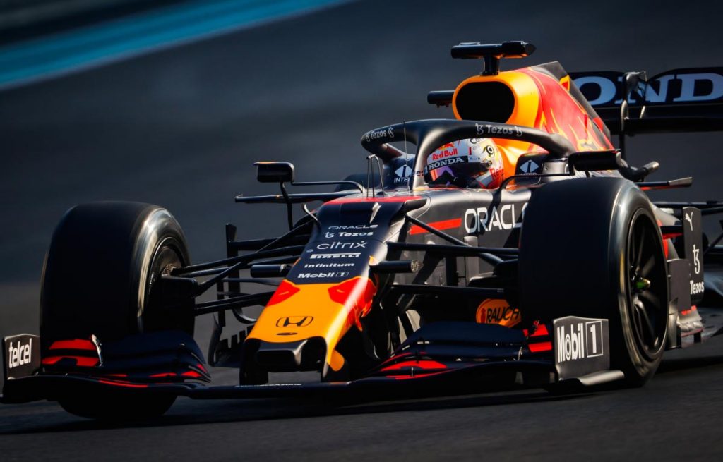 Max Verstappen in post-season testing. Abu Dhabi December 2021.