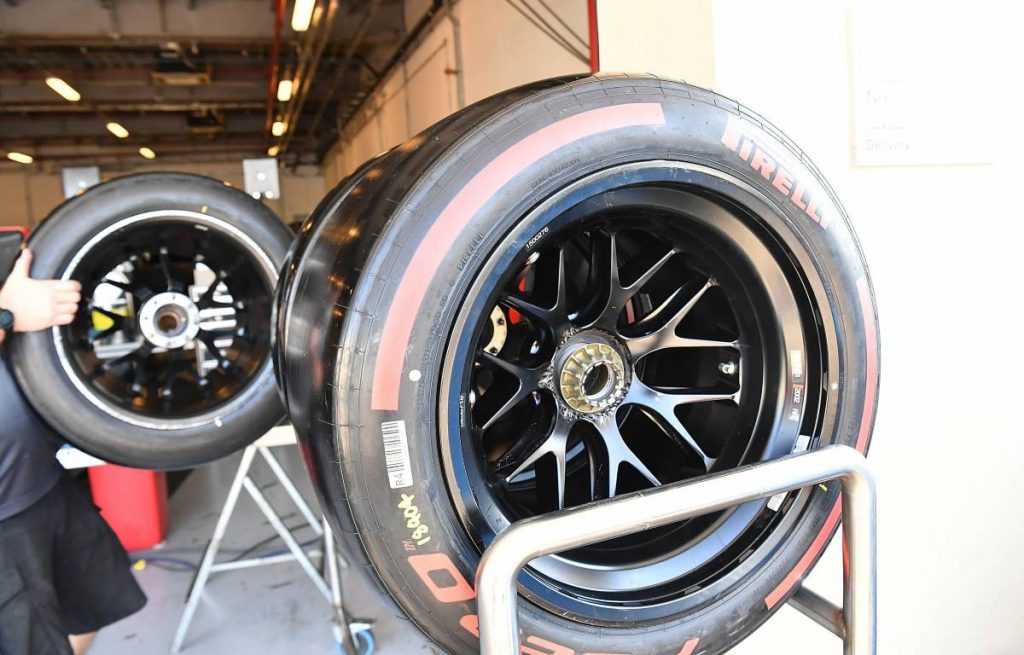 18-inch Pirelli tyres in Abu Dhabi. December 2021.