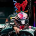 Sebastian Vettel进入节日精神。2021年12月