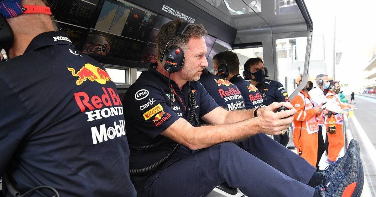 Red Bull's Christian Horner feet up on the pit wall. Abu Dhabi, December 2021.