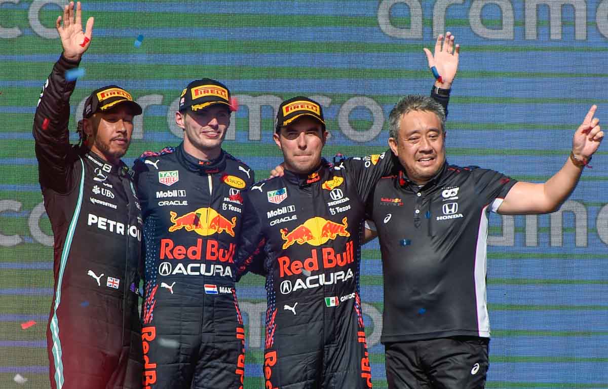Lewis Hamilton, Max Verstappen, Sergio Perez and Honda F1 boss Toyoharu Tanabe. Austin October 2021.