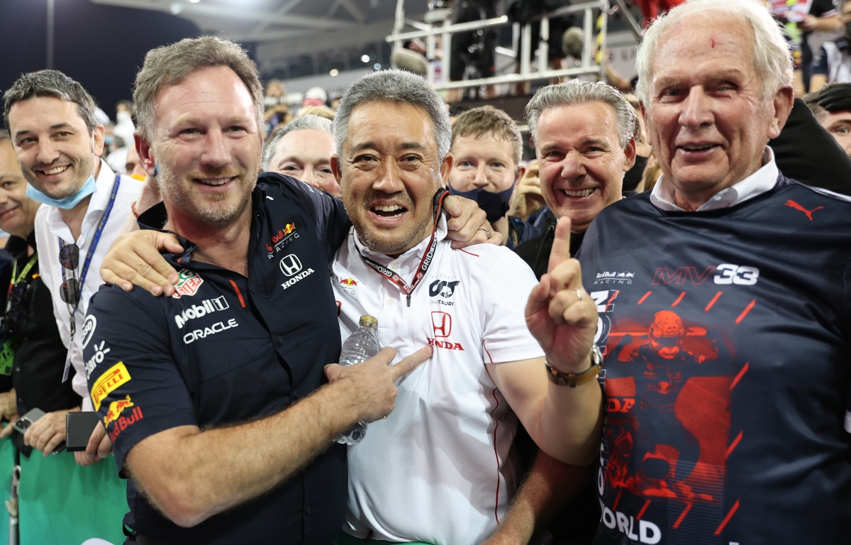 Christian Horner, Masashi Yamamoto和Helmut Marko正在庆祝。2021年12月