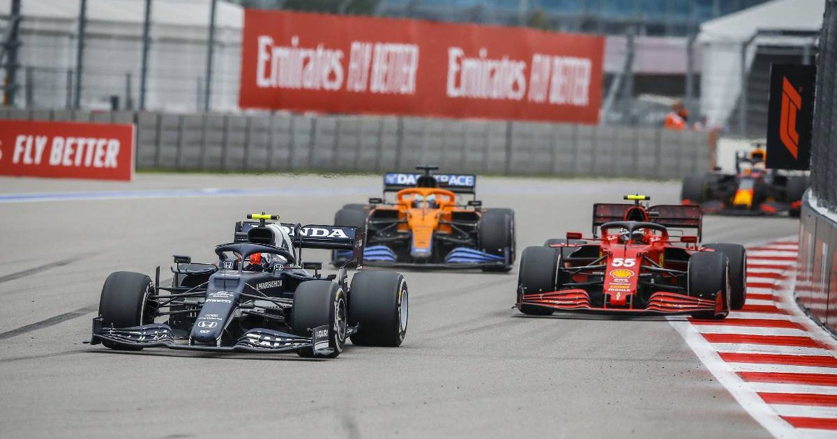 Pierre Gasly ahead of a Ferrari and a McLaren. Sochi September 2021.
