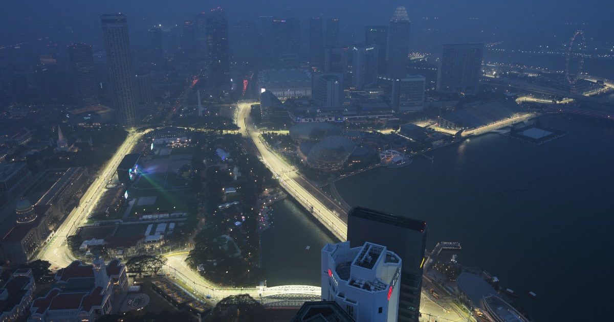 从上面看滨海湾赛车场。新加坡,2020年6月。