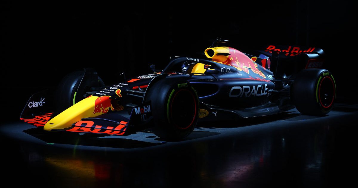 A side view of the Red Bull RB18. February 2022.