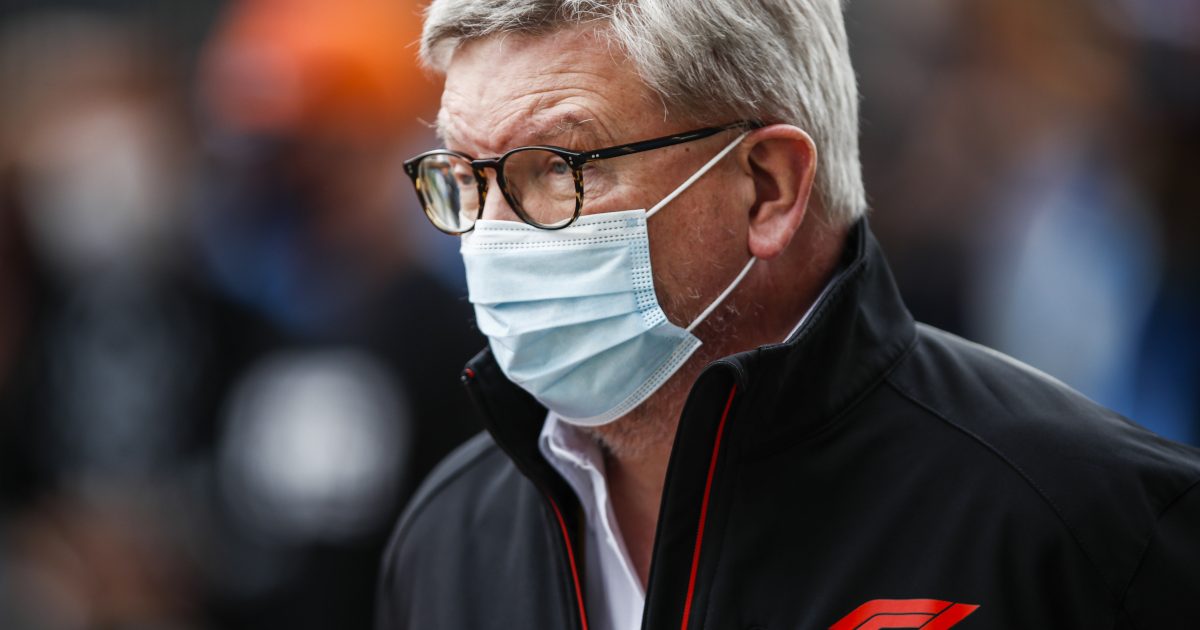 F1总经理罗斯·布朗身穿F1品牌夹克。西班牙2021年5月