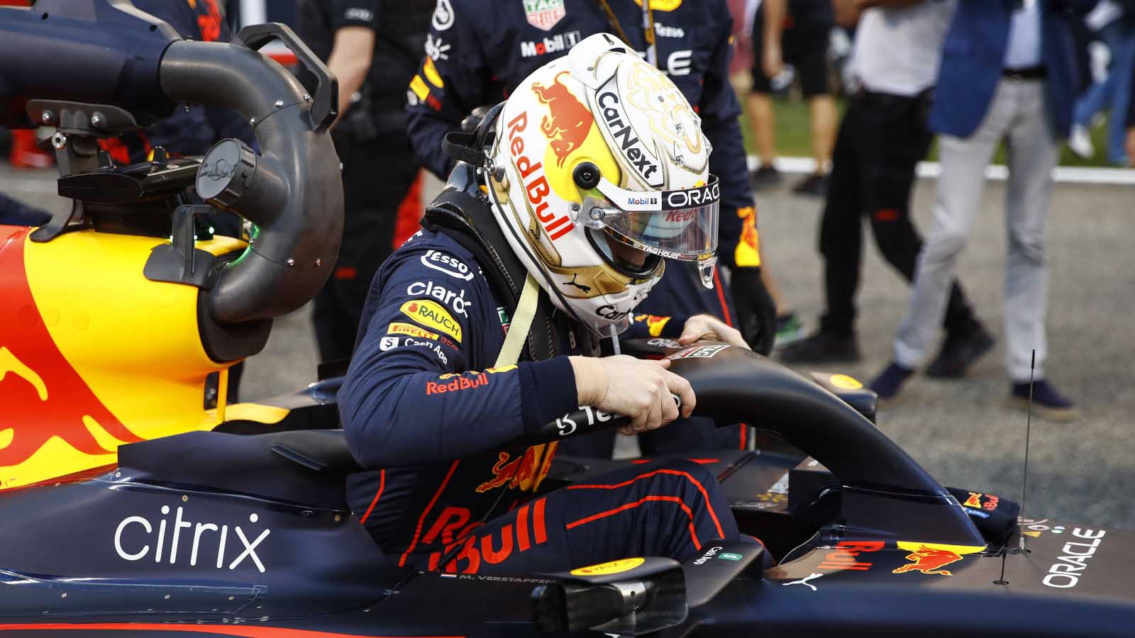 Max Verstappen gets in the RB18. Bahrain March 2022.