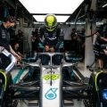 Hamilton makes stunning Q1 exit in Saudi Arabia