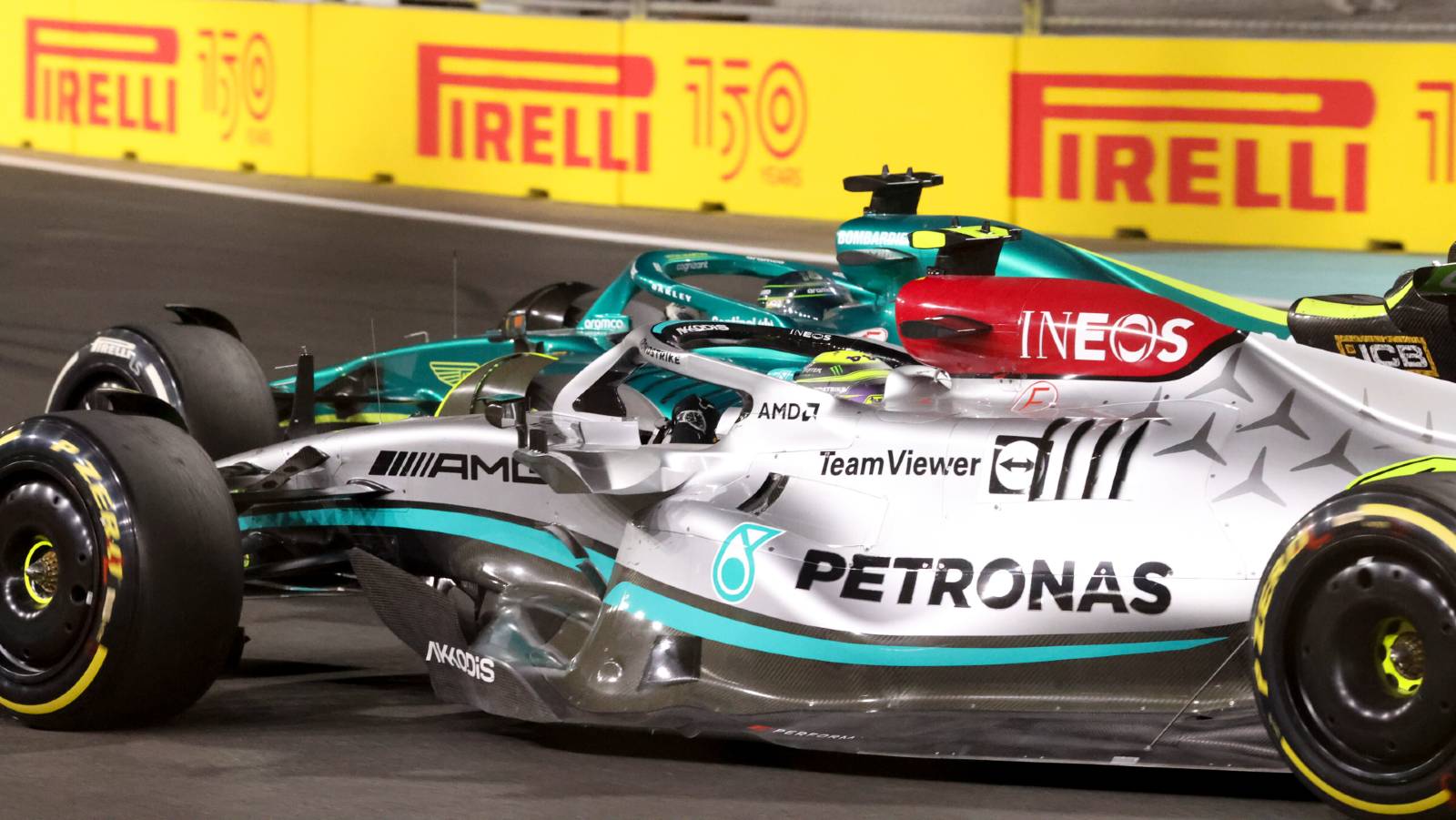 Lewis Hamilton challenging Lance Stroll during the Saudi Arabian GP. Jeddah March 2022.