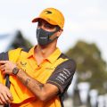 Daniel Ricciardo在围场里。2022年4月墨尔本。