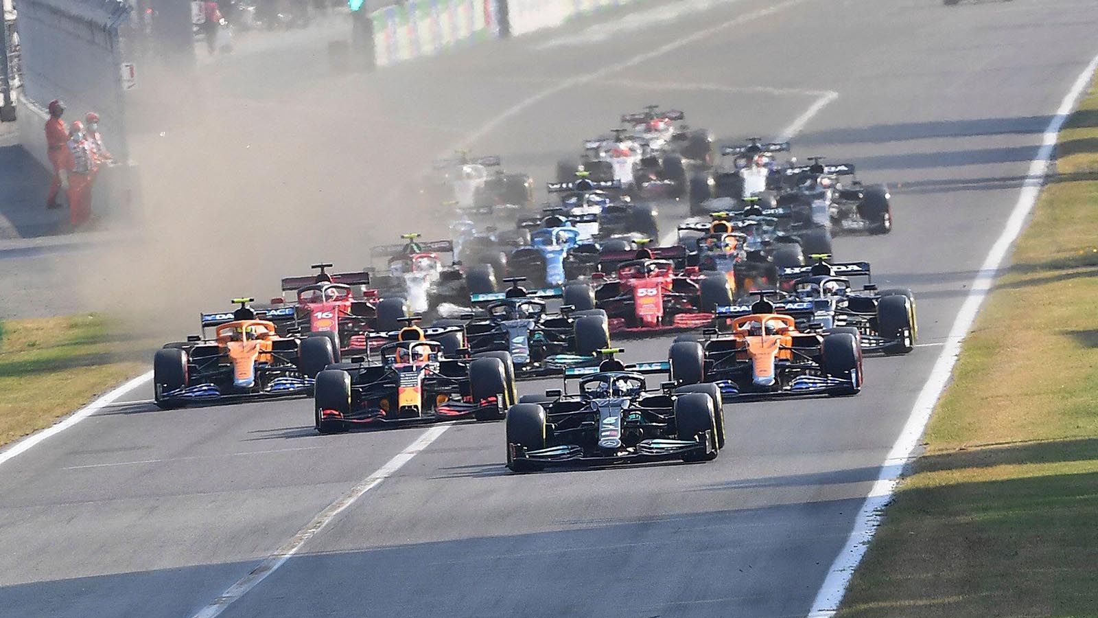 Start of the sprint race at the Italian Grand Prix. September 2021