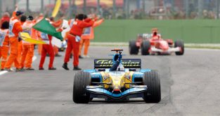 Victor Fernando Alonso waves from his Renault. Italy, April 2005.