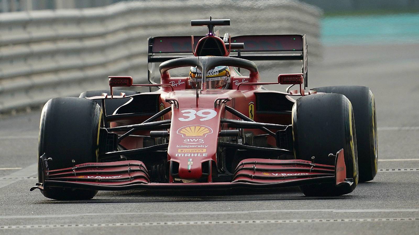 Robert Shwartzman driving the Ferrari in testing. Abu Dhabi, December 2021.
