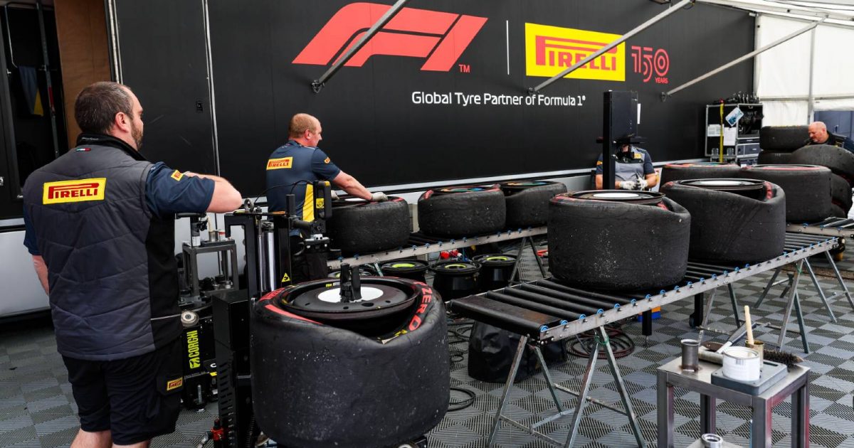 倍耐力轮胎站在艾米利亚罗马涅大奖赛周末。伊莫拉，2022年4月。