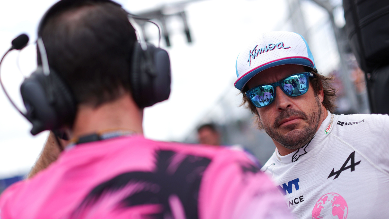 Fernando Alonso on the grid with his Alpine team. Miami May 2022