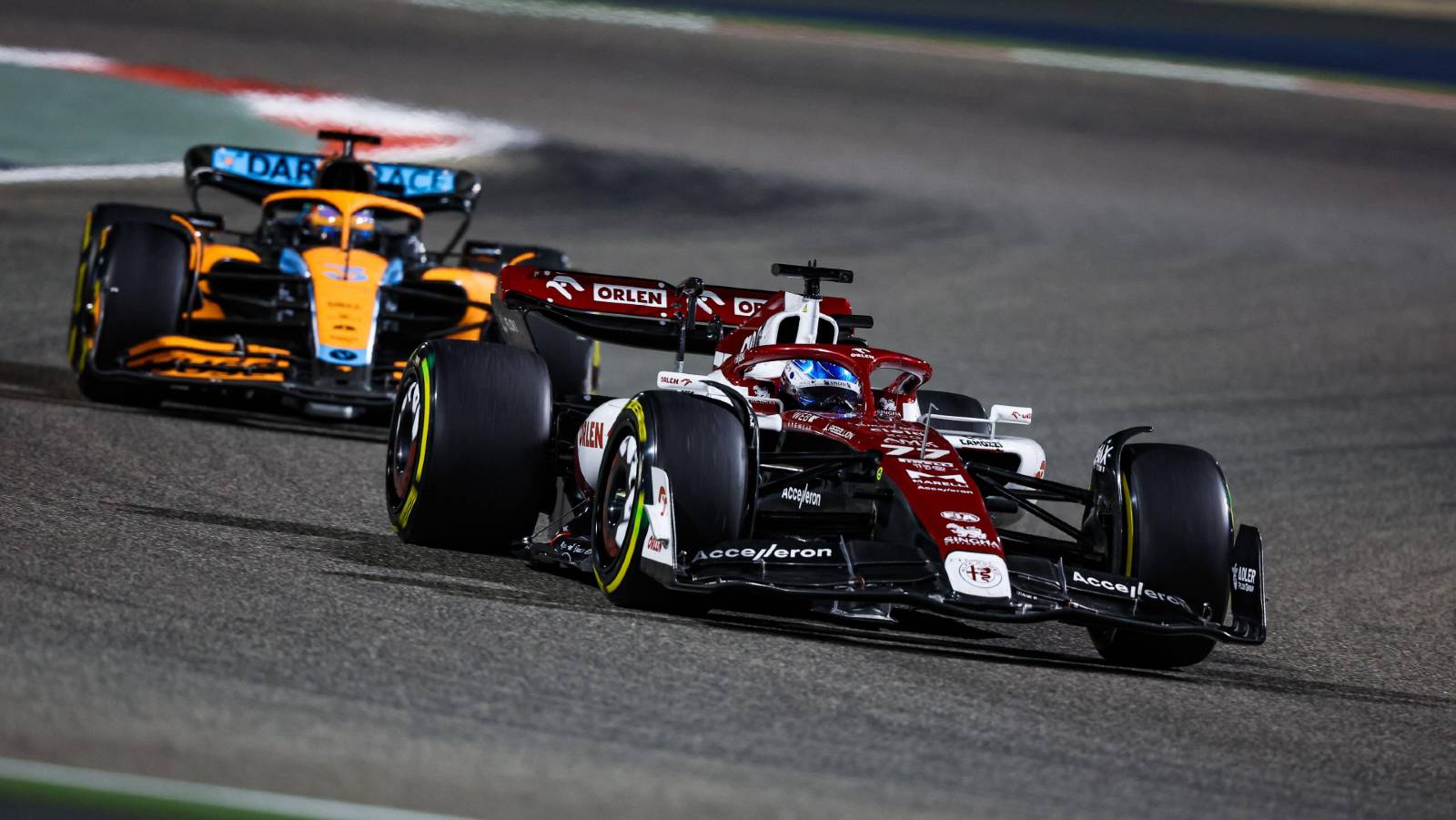 Alfa Romeo ahead of McLaren. Bahrain March 2022.