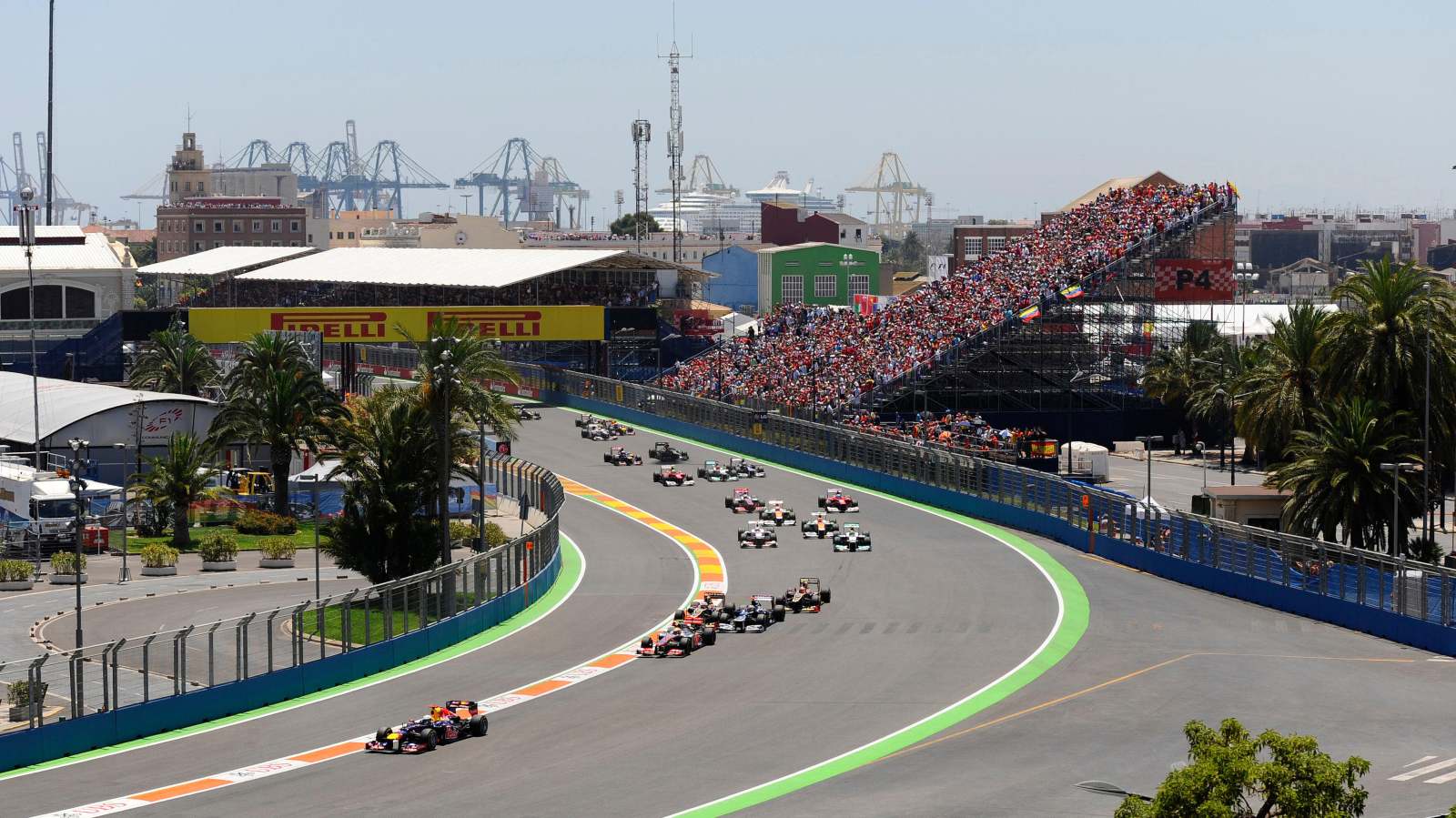 The start of the 2012 European Grand Prix, Valencia Street Circuit, 2012.
