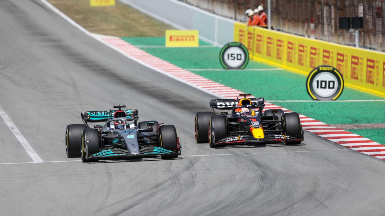 Max Verstappen, Red Bull, tries to pass George Russell, Mercedes. Barcelona May 2022.