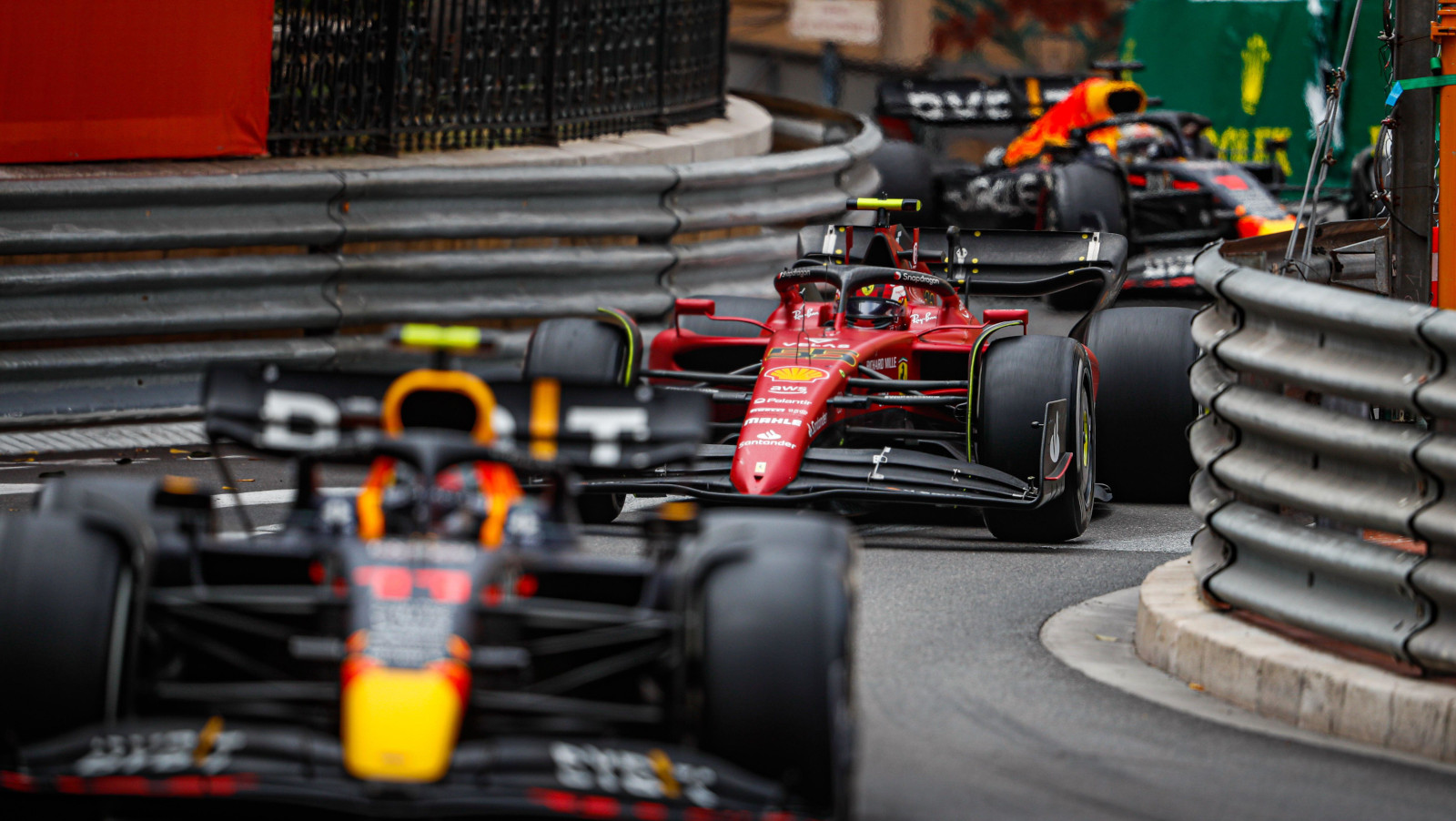 Carlos Sainz in the middle of a Red Bull sandwich. Monaco May 2022
