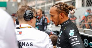 Lewis Hamilton speaking to Peter Bonnington. Monaco, May 2022.