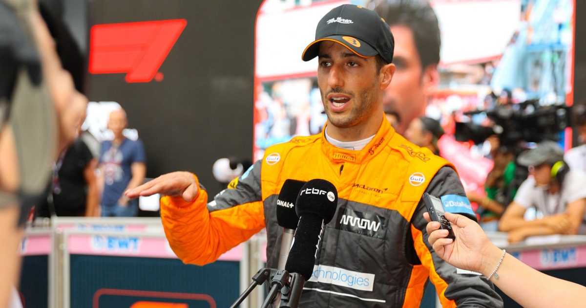 Daniel Ricciardo explains to the cameras. Monaco May 2022