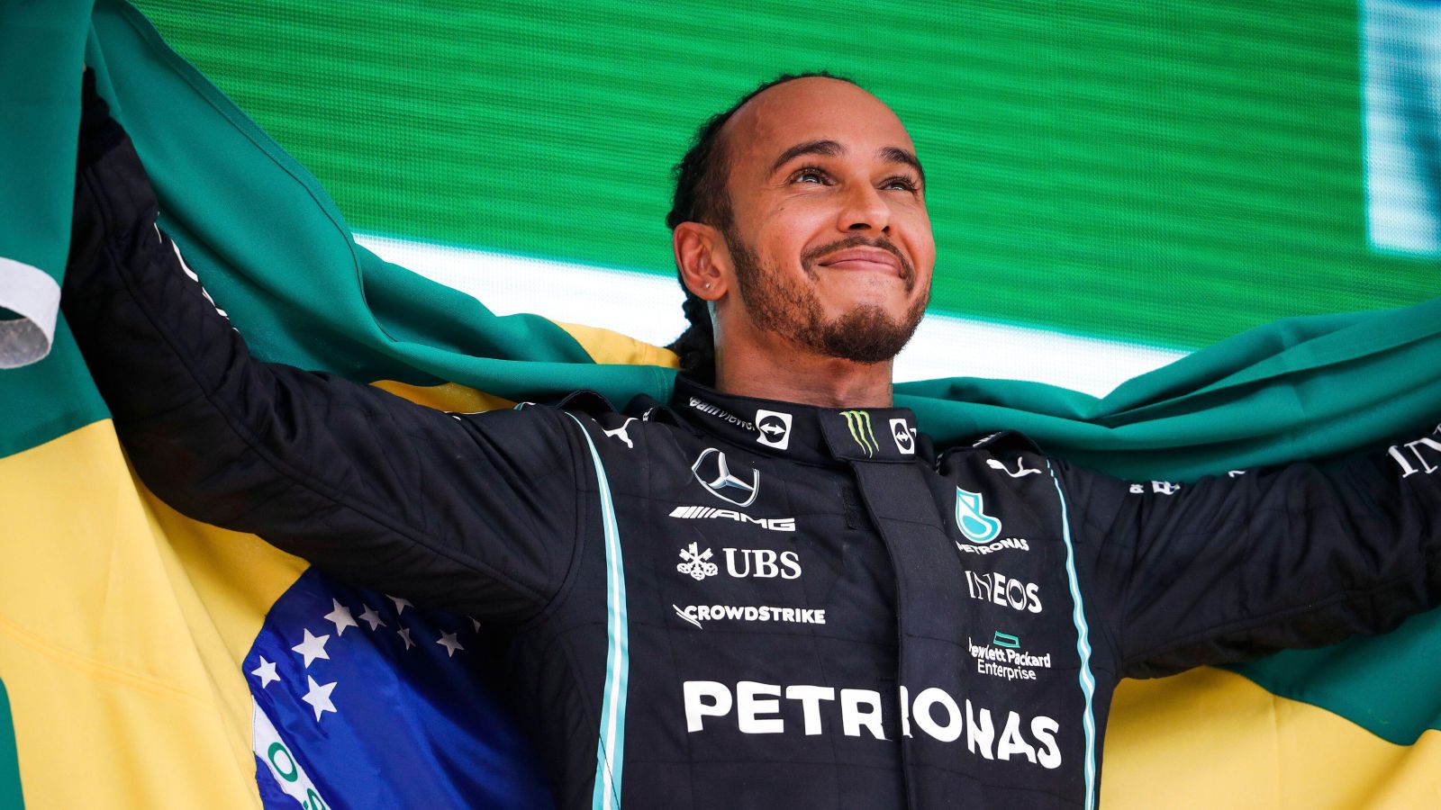 Lewis Hamilton holding a Brazilian flag. Sao Paulo, November 2021.