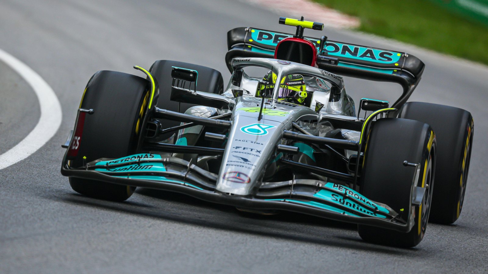 Lewis Hamilton: Mercedes’ ride height ‘can’t go any higher’ : PlanetF1