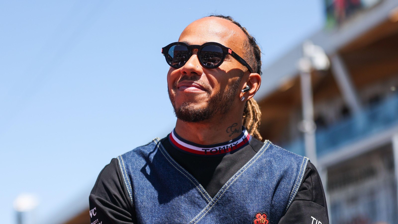 Lewis Hamilton ‘campeón extraordinario’ por fomentar la diversidad: PlanetF1