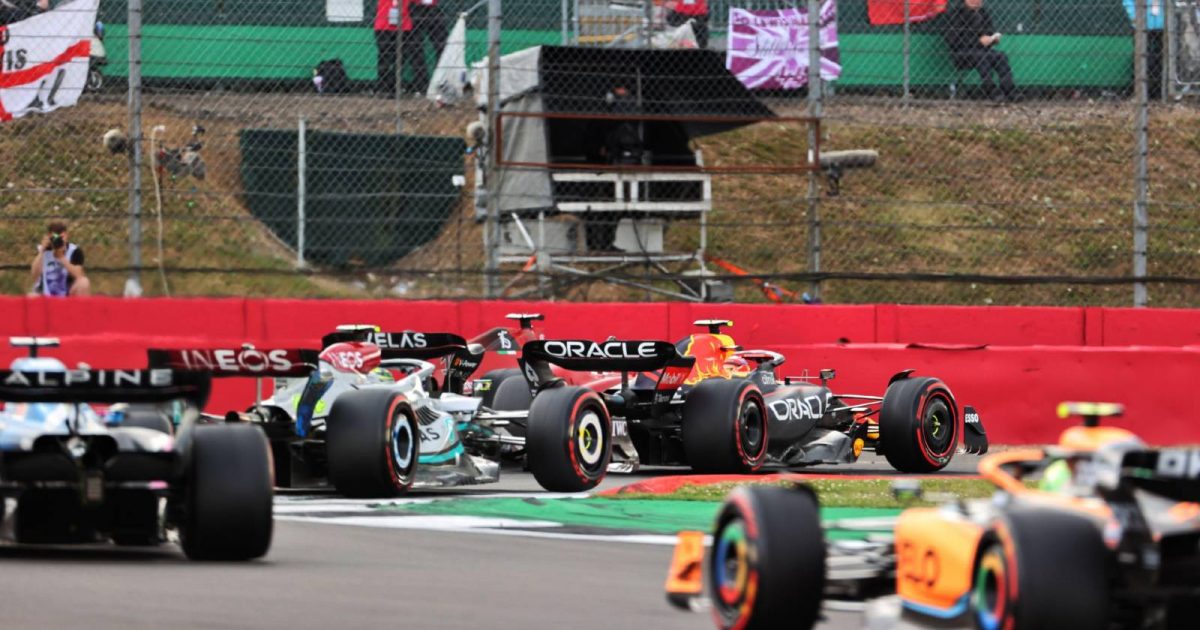 Drivers vie for position in the British GP. Silverstone July 2022.